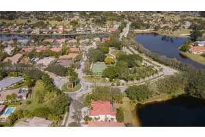 2621 Oakbrook Ln Weston, FL 33332 - MLS#A11961654