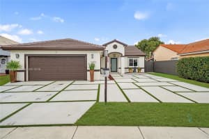 16322 Sw 76th St, Miami