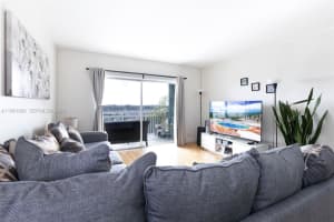 4400 Hillcrest Dr 901b, Hollywood