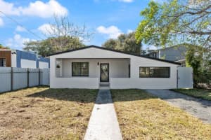 860 Nw 70th St, Miami