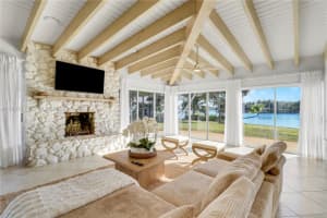 19655 Riverside Dr Jupiter, FL 33469 - MLS#A11961733