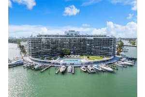 900 Bay Dr 1012 Miami Beach, FL 33141 - MLS#A11961768