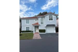 10225 Nw 57th Ter 10225 Doral, FL 33178 - MLS#A11961785