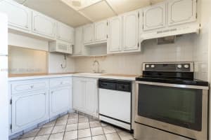 7877 Golf Cir Dr 108 Margate, FL 33063 - MLS#A11961807