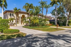 129 Gavilan Ave Coral Gables, FL 33143 - MLS#A11961854