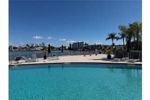 16546 Ne 26th Ave 6h, North Miami Beach