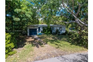 301 Redwood Ln, Key Biscayne