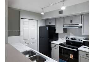 11133 SW 8th St APT 104, Pembroke Pines, FL 33025, - MLS#A11962011