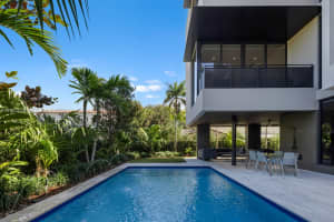 621 W 44th St Miami Beach, FL 33140 - MLS#A11962036