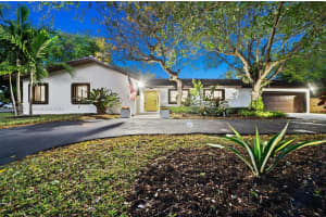 17605 Sw 86th Ave, Palmetto Bay