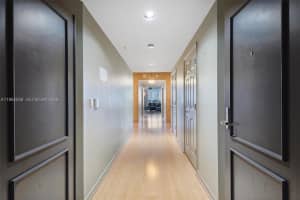 MLS# A11962056, Hollywood, Florida 33019