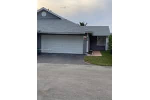 10304 Sw 139th Pl, Miami