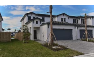 4949 Peacock Way 5838 Dania Beach, FL 33312 - MLS#A11962153