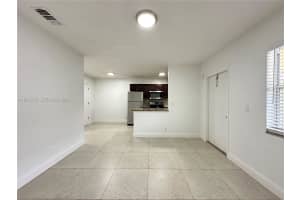 2640 Ne 8th Ave 15 Wilton Manors, FL 33334 - MLS#A11962156