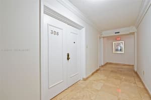 600 Grapetree Dr 3ds Key Biscayne, FL 33149 - MLS#A11962184