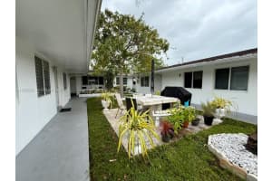 823 Ne 10th St 3 Hallandale Beach, FL 33009 - MLS#A11962202