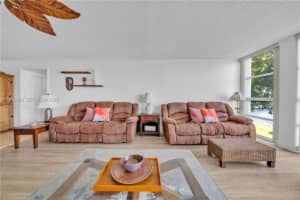 601 Three Islands Blvd 302 Hallandale Beach, FL 33009 - MLS#A11962205