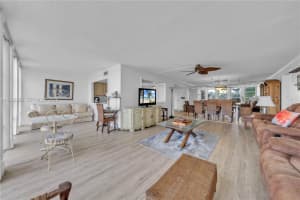 601 Three Islands Blvd 302 Hallandale Beach, FL 33009 - MLS#A11962205