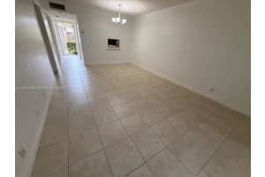 301 Cambridge Rd 106 Hollywood, FL 33024 - MLS#A11962264