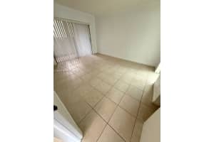 301 Cambridge Rd 106 Hollywood, FL 33024 - MLS#A11962264