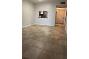 9235 Lagoon Pl 111 Davie, FL 33324 - MLS#A11962304