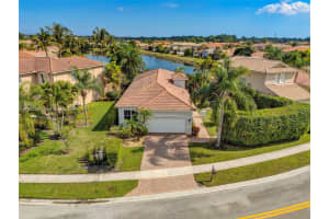 240 E Isle Verde Way Palm Beach Gardens, FL 33418 - MLS#A11962346