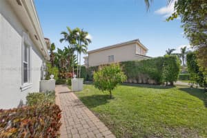 240 E Isle Verde Way Palm Beach Gardens, FL 33418 - MLS#A11962346