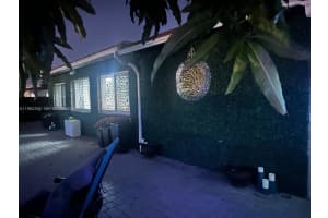 8600 Nw 25th Ct Sunrise, FL 33322 - MLS#A11962356