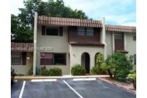 23 N Valencia Dr 2-32 Davie, FL 33324 - MLS#A11962440