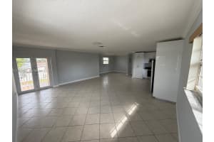 948 E 47th St 2nd Floor Hialeah, FL 33013 - MLS#A11962455