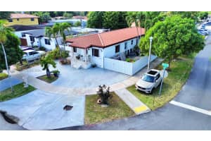 300 Sw 71st Ave, Miami