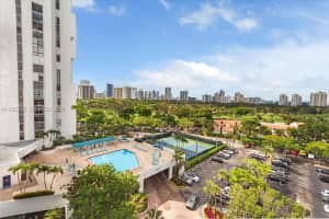 20225 Ne 34th Ct 917, Aventura