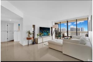 1000 W Island Blvd 2508 Aventura, FL 33160 - MLS#A11962583