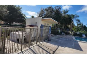 177 Lakeview Dr 103 Weston, FL 33326 - MLS#A11962604