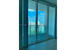 950 Brickell Bay Dr 4002 Miami, FL 33131 - MLS#A11962615