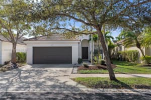 625 Bald Cypress Rd Weston, FL 33327 - MLS#A11962620