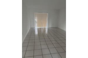 2710 W 76th St 101 Hialeah, FL 33016 - MLS#A11962704