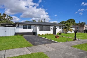 11751 Sw 168th Ter Miami, FL 33177 - MLS#A11962737