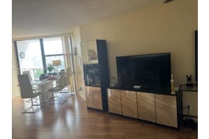 800 Parkview Dr 912 Hallandale Beach, FL 33009 - MLS#A11962738