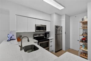 5091 Nw 7th St 703 Miami, FL 33126 - MLS#A11962745