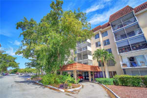 4160 Inverrary Dr 308 Lauderhill, FL 33319 - MLS#A11962769