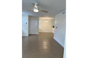 2811 N Oakland Forest Dr 102 Oakland Park, FL 33309 - MLS#A11962788