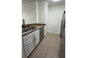 2811 N Oakland Forest Dr 102 Oakland Park, FL 33309 - MLS#A11962788