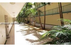 8320 8th St , Miami, FL 33126 - MLS#A11962793