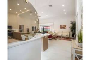 413 Leslie Dr Hallandale Beach, FL 33009 - MLS#A11962808