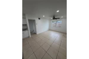 830 Sw 6th St 3 Hallandale Beach, FL 33009 - MLS#A11962857