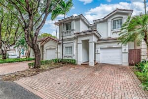 11227 Nw 73rd Ter Doral, FL 33178 - MLS#A11962876