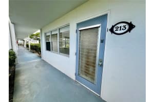 213 N Oakridge N 213 Deerfield Beach, FL 33442 - MLS#A11962906