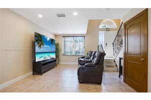 10717 Nw 12th Mnr Plantation, FL 33322 - MLS#A11962932