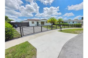 19631 Nw 45th Ave, Miami Gardens